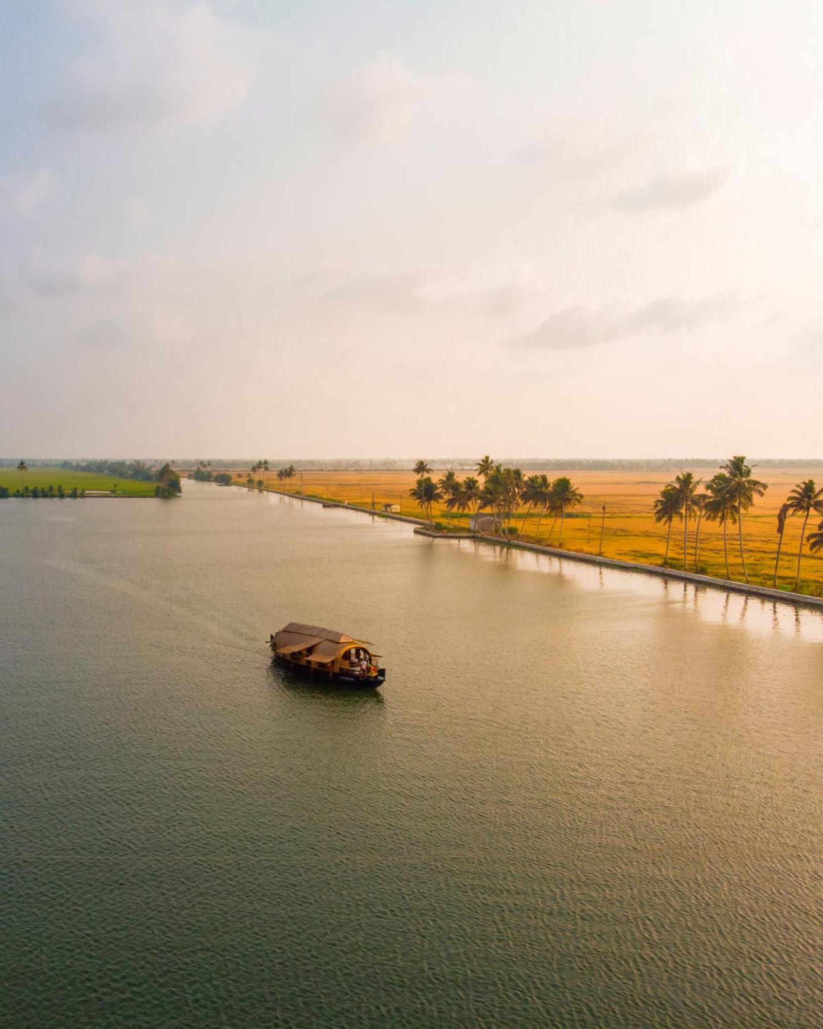 Hotel Spice Coast Cruises - Houseboat, A Cgh Earth Experience Alappuzha Zewnętrze zdjęcie