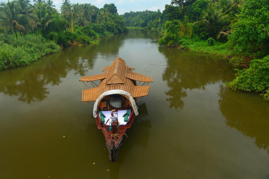 Hotel Spice Coast Cruises - Houseboat, A Cgh Earth Experience Alappuzha Zewnętrze zdjęcie