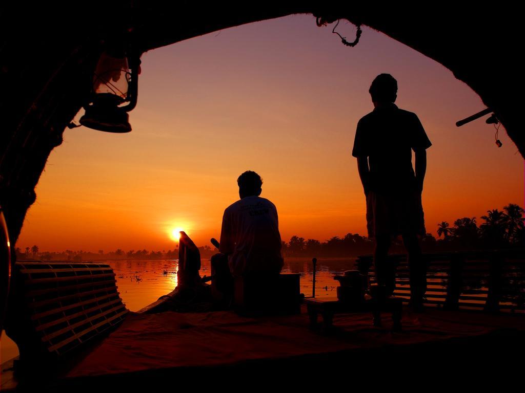 Hotel Spice Coast Cruises - Houseboat, A Cgh Earth Experience Alappuzha Zewnętrze zdjęcie