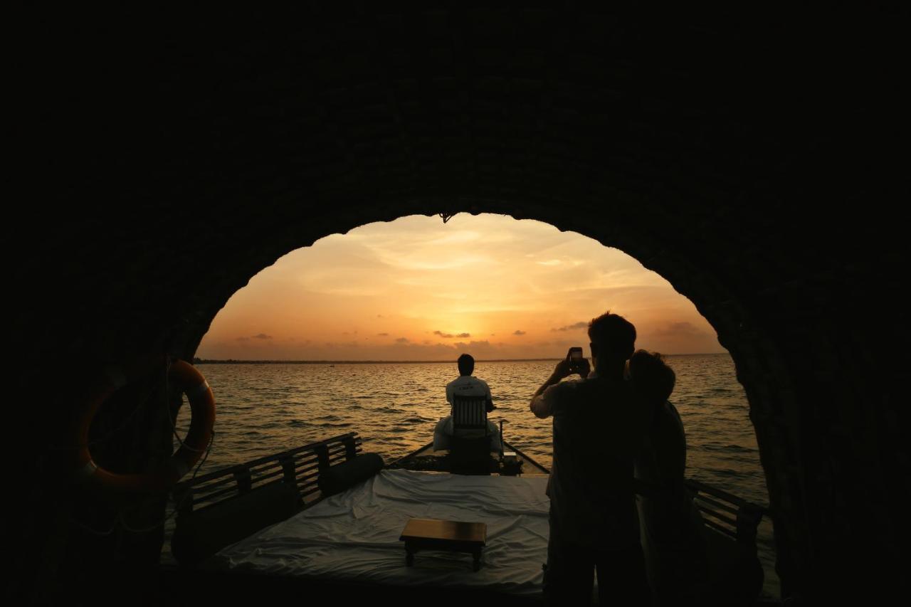 Hotel Spice Coast Cruises - Houseboat, A Cgh Earth Experience Alappuzha Zewnętrze zdjęcie
